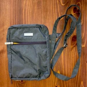 Baggallini cross body bag